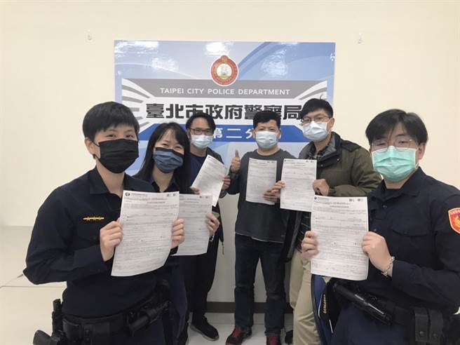 透过民间警友会协助，文山二分局108名官警投保防疫险。（警方提供）