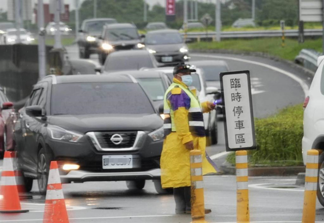台铁五一不加班，国5防塞车 封闭石碇、坪林南向入口。(示意图/本报资料照)