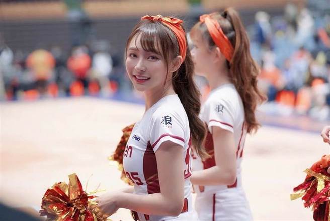 新一代啦啦队女神林襄。(图/ 摘自林襄IG)