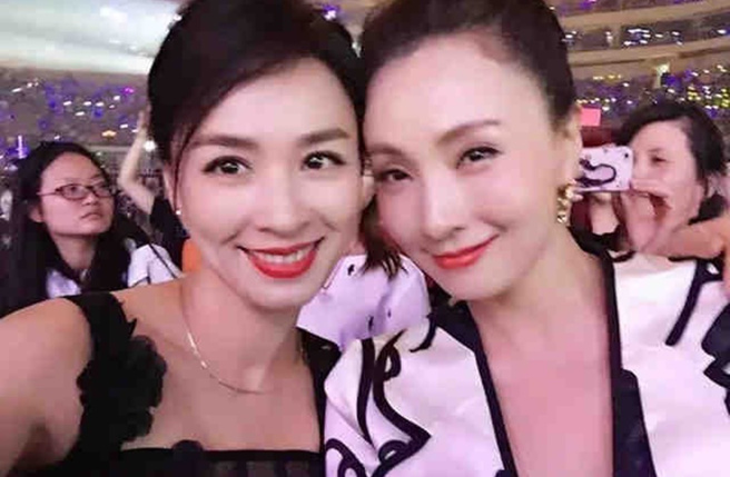 張庭和陶虹是閨密。(圖／取自微博)