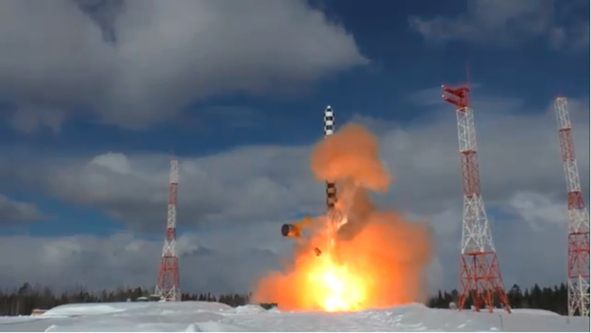 俄羅斯宣布已試射RS-28洲際彈道飛彈。圖為該國2018年試射RS-28。（示意圖／俄羅斯國防部臉書）