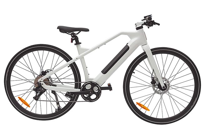 泓创绿能zau E-bike电动辅助自行车，让您在各种路况下都能享受轻松的骑乘快感，已成功打入欧洲市场。 图／泓创绿能提供