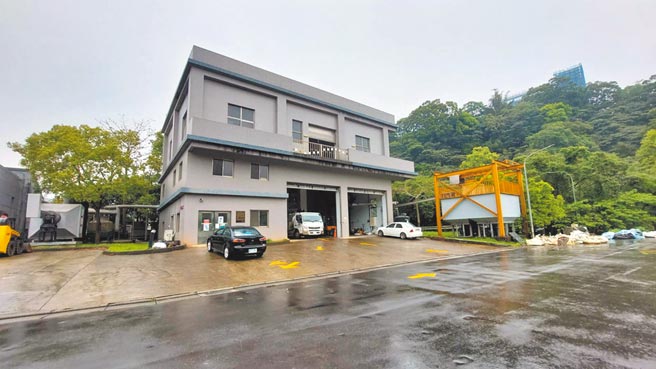 桃园市龟山水资源回收中心遭抱怨水肥臭味浓厚，市议员点名要求改善。图为水肥投入站。（桃园市水务局提供／陈梦茹桃园传真）