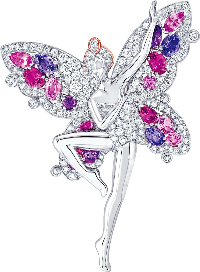 梵克雅寶Fee des papillons芭蕾舞伶胸針，830萬元。（Van Cleef & Arpels提供）