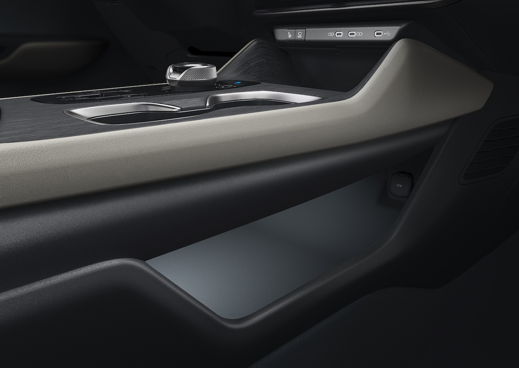 搭載創新 DIRECT4 四驅系統、續航力450km，Lexus 電氣化新篇章 RZ 車系全球首發！ (圖/CarStuff)
