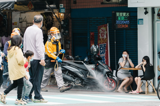 防疫政策朝令夕改 醫批指揮中心無能：比病毒損耗嚴重