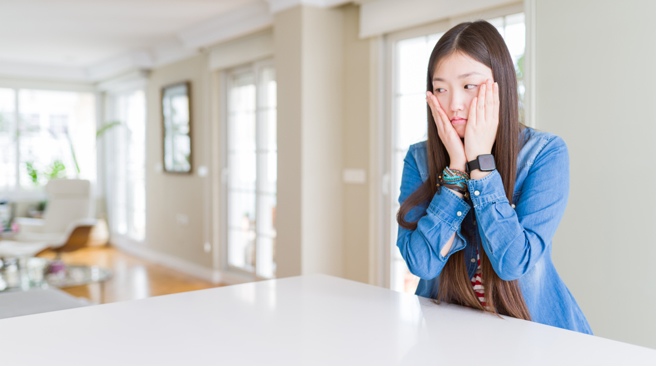 家中多窗、窗户不净、窗形怪异、窗户阻塞都犯了居家风水禁忌，会影响家人的运势。（示意图／shutterstock）