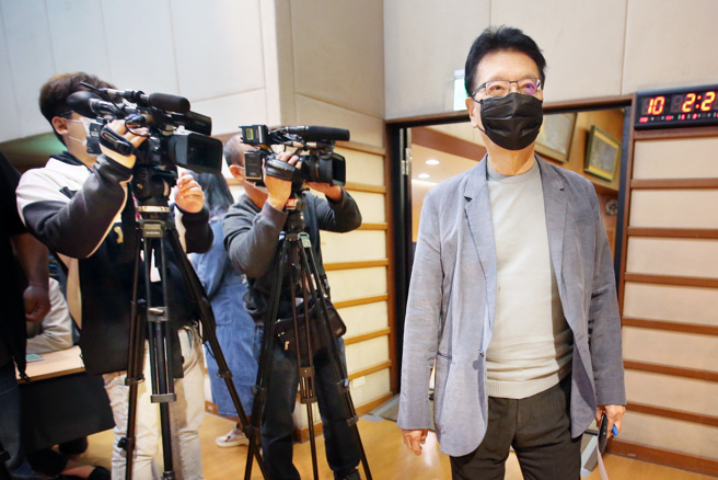 中广董事长赵少康（右）。（资料照／范扬光摄）