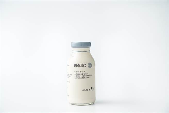 國產豆奶(無糖，200ml)。（無印良品提供）