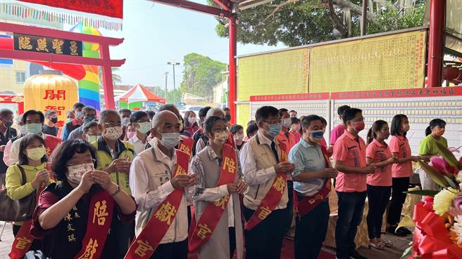 鹽水武廟舉辦文昌祭，疫情縮小規模但不失隆重。（張毓翎攝）