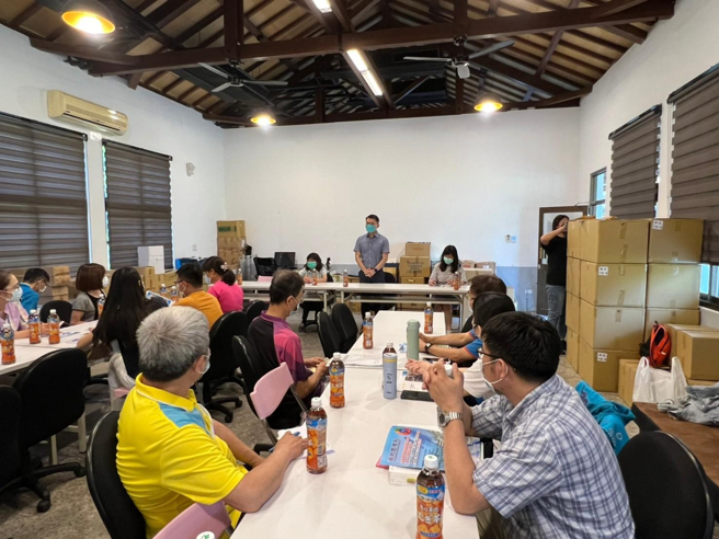 由于网路普及、新媒体和自媒体兴起以及新兴科技快速更新换代，使青年人在许多相关领域具有相对优势并引领发展方向。(图/中臺科大提供)