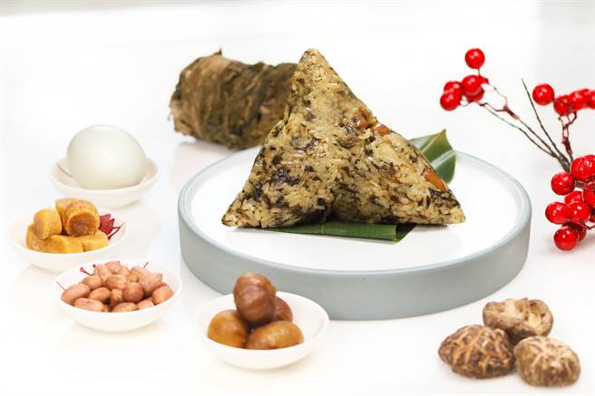 陈年梅菜黑豚粽。（高雄万豪提供）