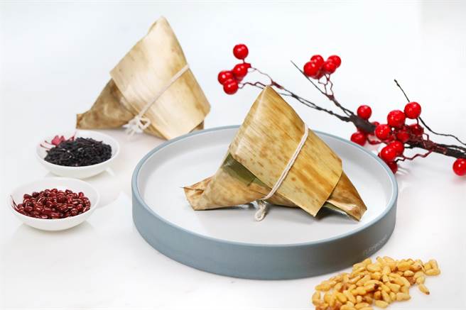 松子抹茶红豆棕。（高雄万豪提供）