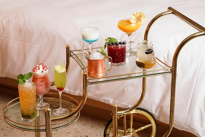 12巡禮住房專案調酒。（高雄英迪格提供）
★中時新聞網關心您：飲酒過量，有礙健康！
★中時新聞網提醒您：酒後不開車，安全有保障！