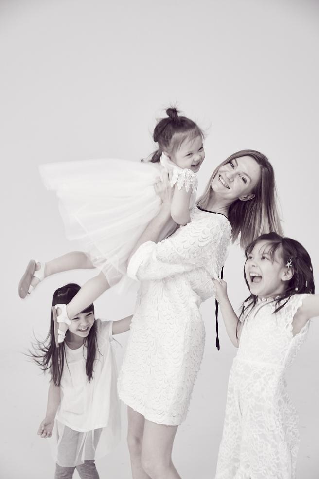 上传与妈妈的合照，附上一句想说的话至iRoo活动网页，有机会获得品牌购物金。（iROO提供）