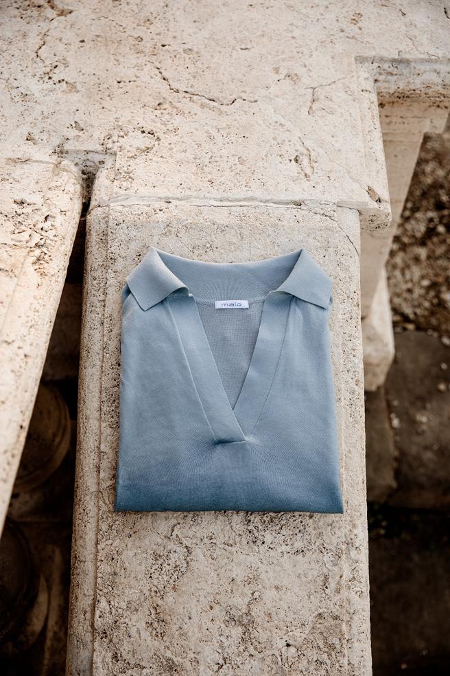 Malo藍色針織衫，價格店洽。（Malo提供）