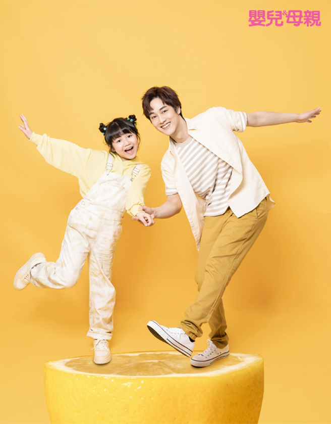 那對夫妻&那對姊弟，幸福三打一，讓愛更完整。(圖/嬰兒與母親提供)