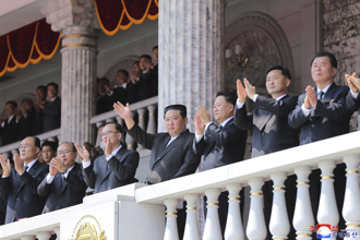 金正恩身旁出現神秘女性 外媒：可能是「她」