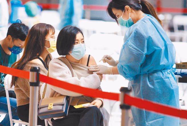 图为接种示意图。（本报资料照）