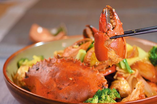 NAGOMI和食飨宴落脚台北市南京商圈，提供吃到饱服务。（图／姚舜）