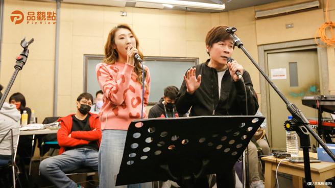 品观点｜「真爱秀・蓝宝石大歌厅」 洪荣宏携手谢金晶跨世代合作赋予新生命（图/品观点提供）