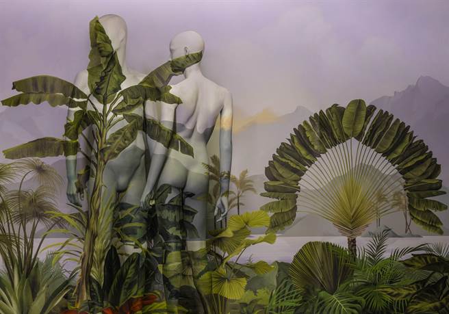 MAKE UP FOR EVER ACADEMY彩妆学院与弘光科大联合展出彩妆即艺术展览，此为「异想植蕴」作品。（弘光科大提供）