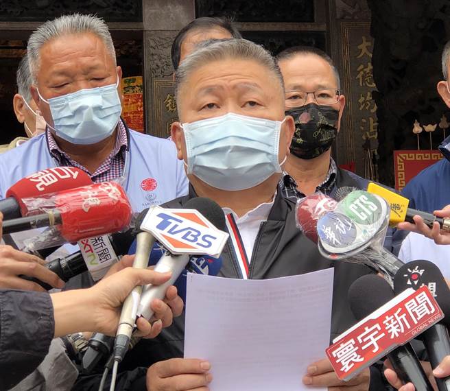 大甲镇澜宫将于4月24日举行信徒代表大会，选出新任董监事，外界视为是董事长顏清标的保卫战。（陈世宗摄）