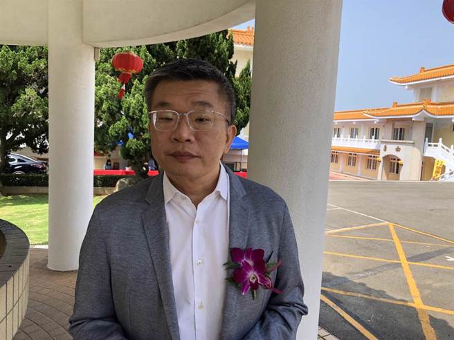 立法院副院长蔡其昌，最近挨批等徵召、不够积极表态，蔡其昌回应，已经表态数百次，难道要戴上「现在要出征」口罩才算表态吗？（资料照／陈世宗摄）