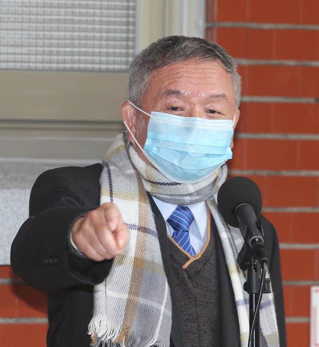 前卫生署长杨志良宣布将引进一千万份快筛剂，呼吁指挥中心尽快核准申请，若政府有需要徵收就徵收，毫无怨言。（本报资料照）