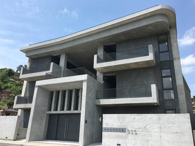 新北市府在树林第六公墓兴建「树林生命纪念馆」，第2期工程去年6月完工，不过至今仍未启用。对此，殡葬处回应，将在5月前在1期园区完成骨骸柜设置，解决民眾需求。（新北市殡葬处提供）