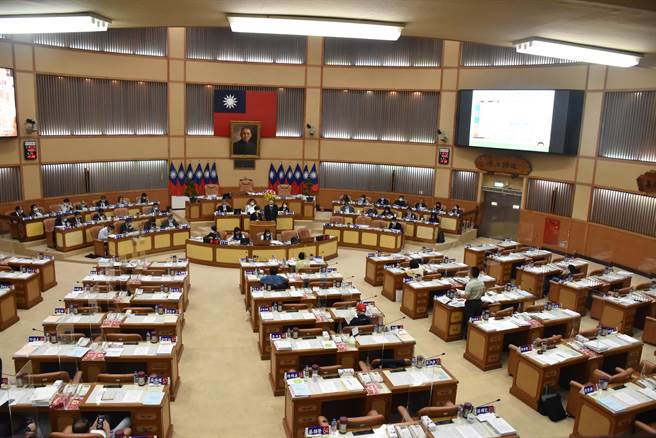 議員爆確診女童沒醫院可收 還被索救護車資。（葉德正攝）