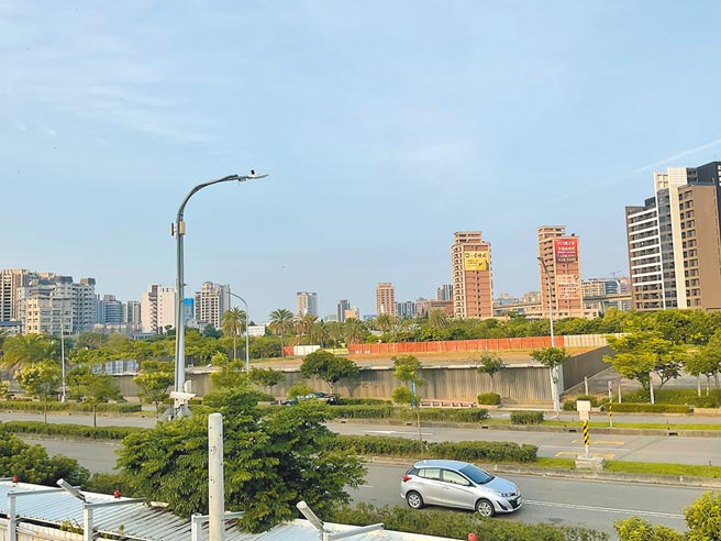 世界客家博览会世界馆用亚洲硅谷IOT展厅办理，决标金额为2亿2550万元，工程预计2022年4月开工、2023年3月竣工，2023年4月点交新闻处执行策展。图为工地照。（桃园市政府提供／陈梦茹桃园传真）