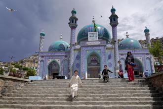 阿富汗北部清真寺遇炸彈攻擊 33人喪命包括孩童