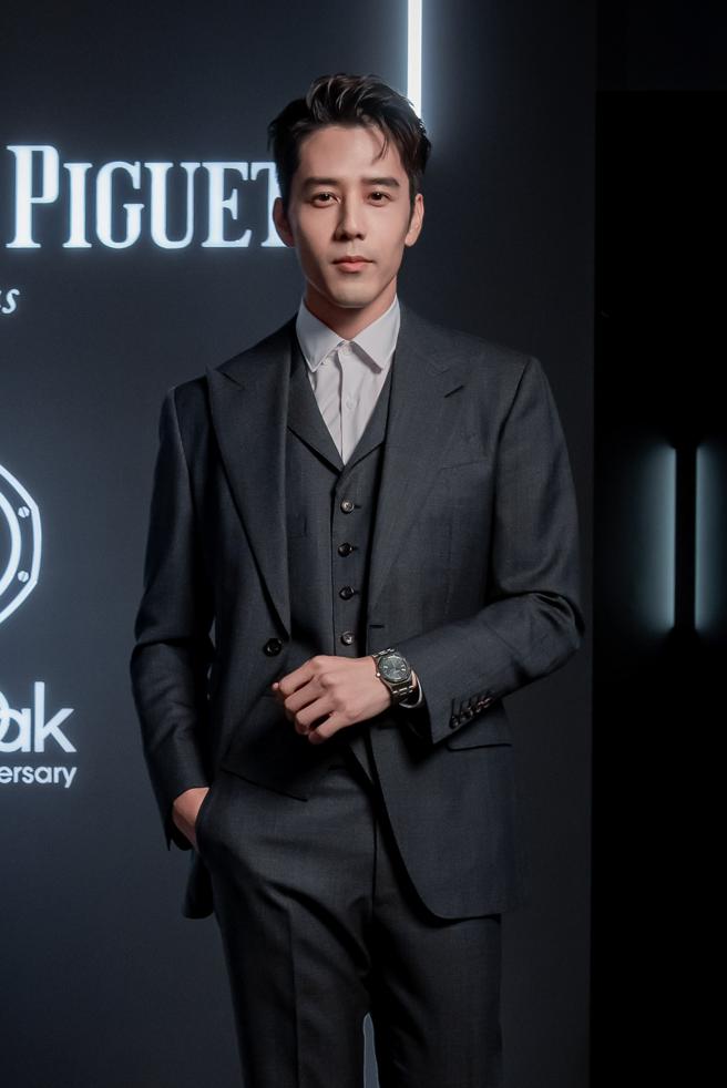 胡宇威宠妻   订爱彼表送陈庭妮（AP提供）