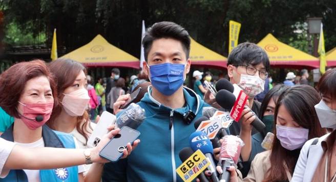 立委蔣萬安23日參加親子健行活動。（立委蔣萬安辦公室提供／張立勳台北傳真）