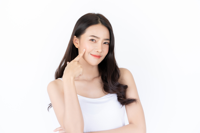 老婆把婚戒拿去当铺现金，超瞎原因曝光，网傻眼：确定不离婚吗？（示意图/Shutterstock提供）