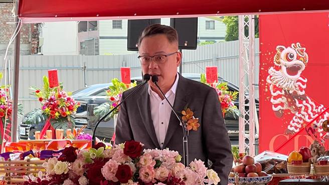 清景麟建筑团队董事长林聪麟形容，这里就是新营版的「农16」，将推99户，每坪开价35至38万，创区域新高纪录，预计928进场，总销约15亿元。（柯宗纬摄）