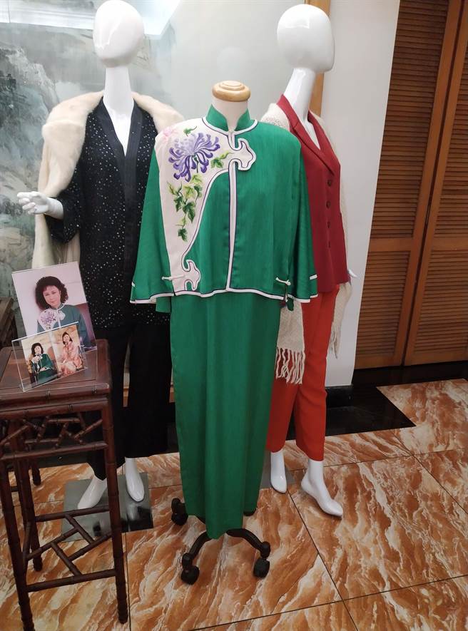 琼瑶珍藏的礼服及套装。（琼瑶故事馆筹备处 提供）