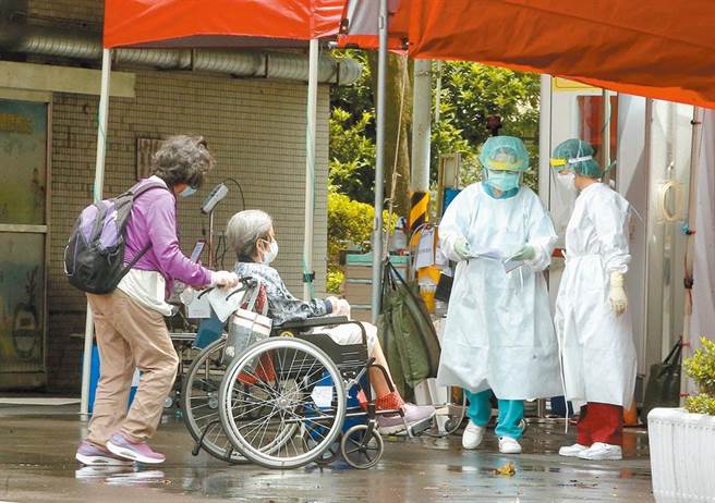 新北市一名中风男子乱签约卖房老婆不认帐，北院判赔买家及房仲122万违约金。(本报资料照，与当事人无关)