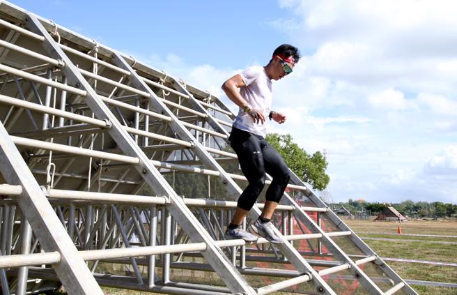 周青一路领先封王。（斯巴达障碍赛提供）