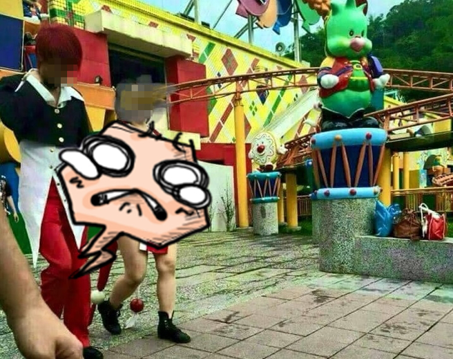 有名男子分享1张「格斗天王」cosplay角色照片后，他大嘆「不知火舞」不敌岁月变化。（翻摄自脸书爆废公社公开版）