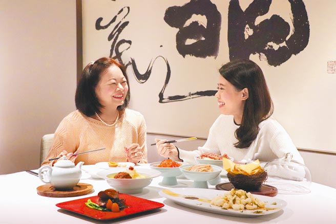 亚都丽致天香楼，母亲节春晖飨宴和妈妈共度美好。（亚都丽致大饭店提供）