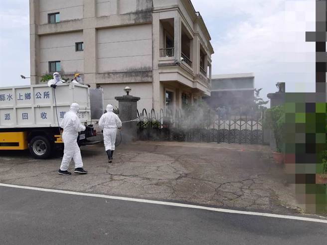 嘉义县＋17 某工厂爆群聚已12人染疫。图为清消画面。（资料照／嘉义县政府提供）
