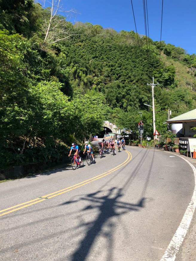 2022永不放弃塔塔加自行车挑战赛，全长72公里，堪称台湾最美自行车登山挑战路线。（南投县政府提供／卢金足南投传真）