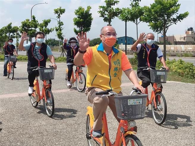 桃市首位市议员确诊，刘胜全自爆打满3剂疫苗仍染疫。（取自刘胜全脸书／吕筱蝉桃园传真）