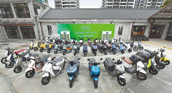 新竹县淘汰老旧机车补助开跑，民眾新购电动机车有加码补助。（新竹县政府提供／罗浚滨新竹传真）