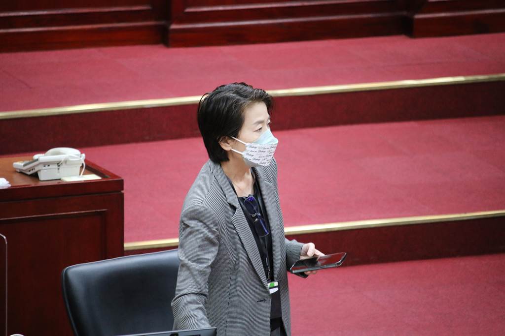 台北市副市長黃珊珊赴議會備詢。（楊亞璇攝）