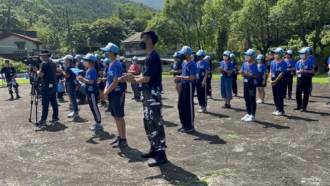 中埔鄉公所連續10年辦營隊給在地學子，讓他們了解人與環境的關係，進而珍惜水資源、愛護環境。（張亦惠攝）