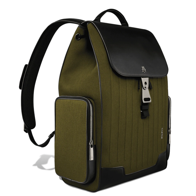 Rimowa Never Still Flap墨綠色翻蓋後背包5萬2700元。（Rimowa提供）