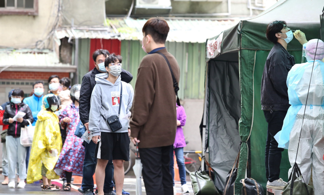 将居家隔离天数由10天缩短为3天，陈时中说明，如果不隔离马上进入社区，恐怕对社区衝击太大。（图／示意图，记者陈俊吉摄影）
